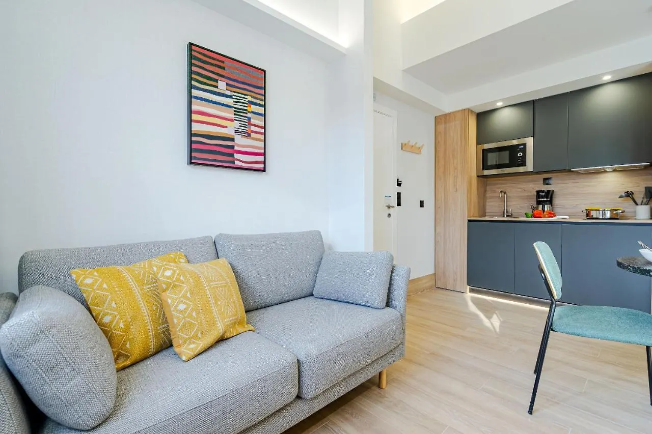 Feelathome Ventas Suites Madrid Aparthotel