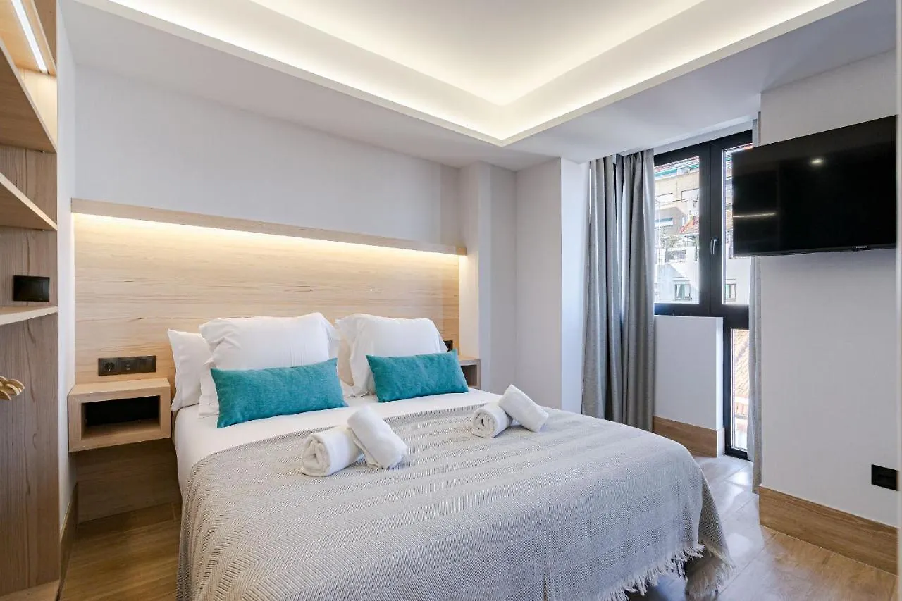 Aparthotel Feelathome Ventas Suites Madrid