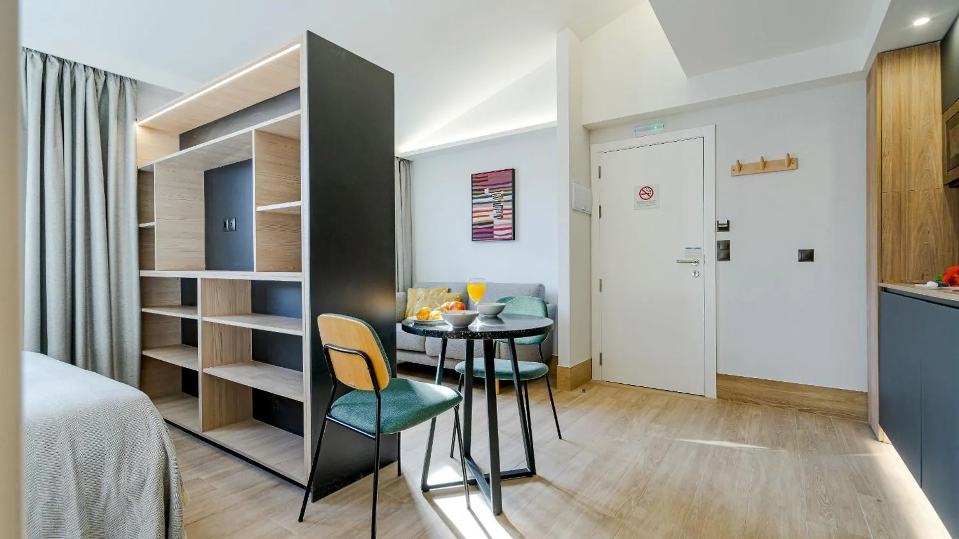 Feelathome Ventas Suites Madrid