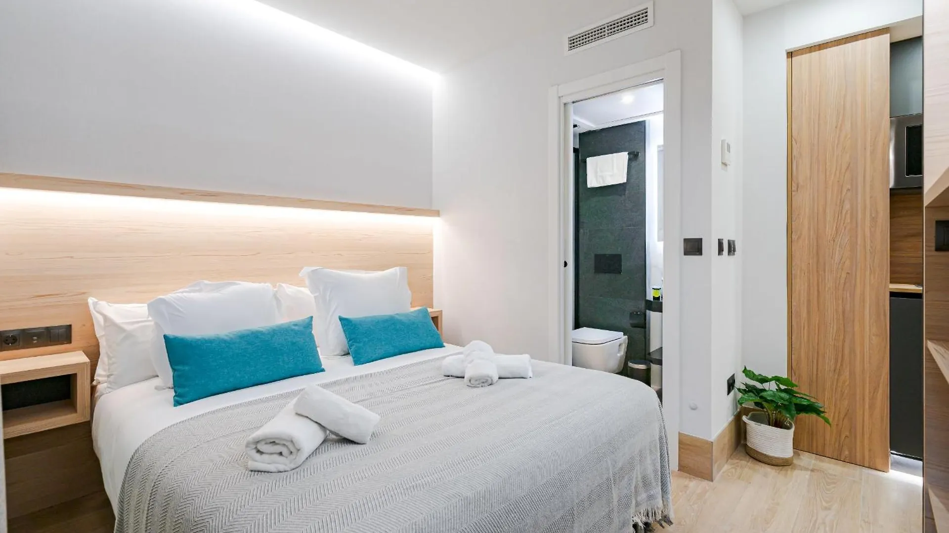 Aparthotel Feelathome Ventas Suites Madrid Spanje